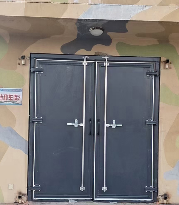 定边工业平开门