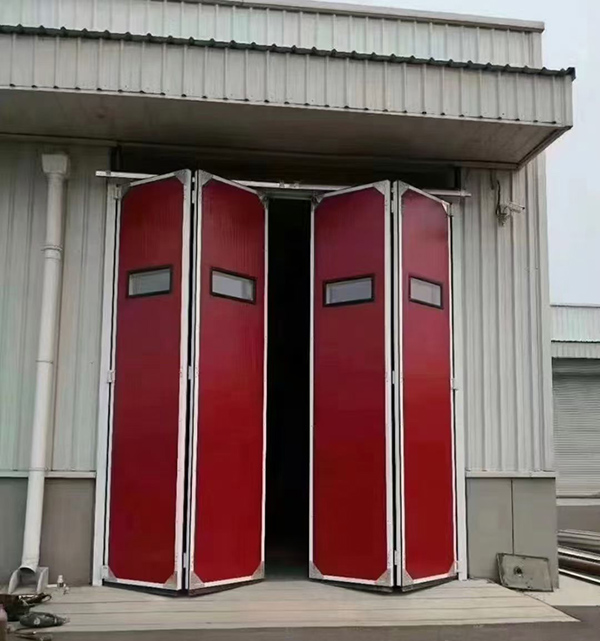 定边工业折叠门在大型装配车间出入口的应用实例